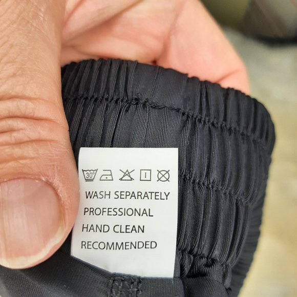 NWOT!!!  Lightweight Tulip Style running Shorts Black, inner shorts!!! - Picture 7 of 7